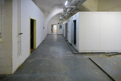 Bild 6903: Unterkunfts- und Hilfsbereich: Verpflegungslager in Richtung Küche.  Komplexlager 12 / Malachit Halberstadt