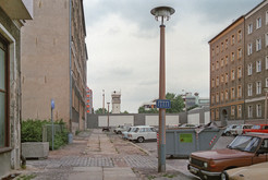 Durch die Hinterlandmauer abgeschnittene Egon-Schultz-Straße in Berlin Mitte (Ost-Berlin), 02.05.1990 Bild 6726