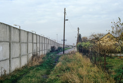 Hinterlandmauer am Kleingartengebiet Eisenhutweg in Johannisthal, Bezirk Treptow (Ost-Berlin), 03.09.1990 Bild 6750