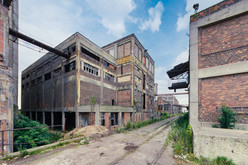 Produktionsanlagen mit Werksstraße und Gleisanlage, August 1998. © tk. Bild 9767